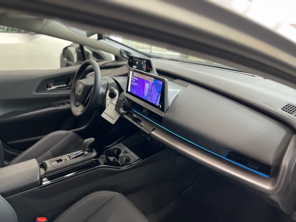 2023 toyota prius hybrid limited silver 10